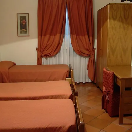 Convitto Della Calza - Casa Per Ferie Couette-café 3*